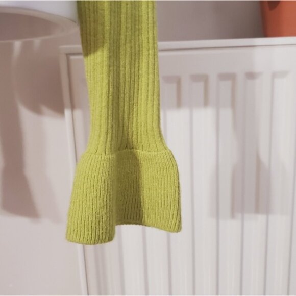 Happily Grey- Knit Bell Sleeve Cardigan- NWOT- XS (fits a small and S/M) - Picture 12 of 13